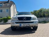 Mercedes-Benz Mercedes ML270 CDI - Mercedes-Benz ML 270 von privat