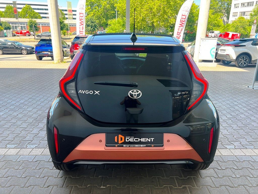 Fahrzeugabbildung Toyota Aygo 1.5 Lounge Kamera,LED,Matrix,Navi,SHZ,ACC