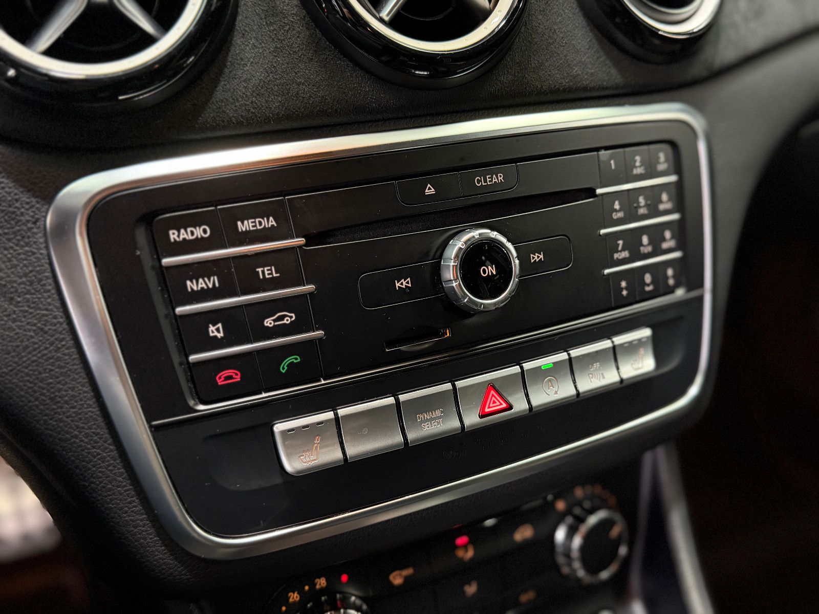 Fahrzeugabbildung Mercedes-Benz A 200 CDI|AMG-LINE|7G AUTOMATIK|NAVI|KAMERA