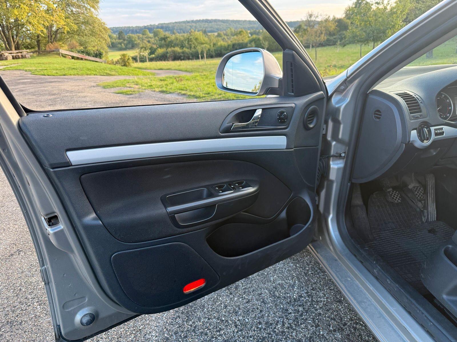 Skoda Octavia 2011 — photo 9