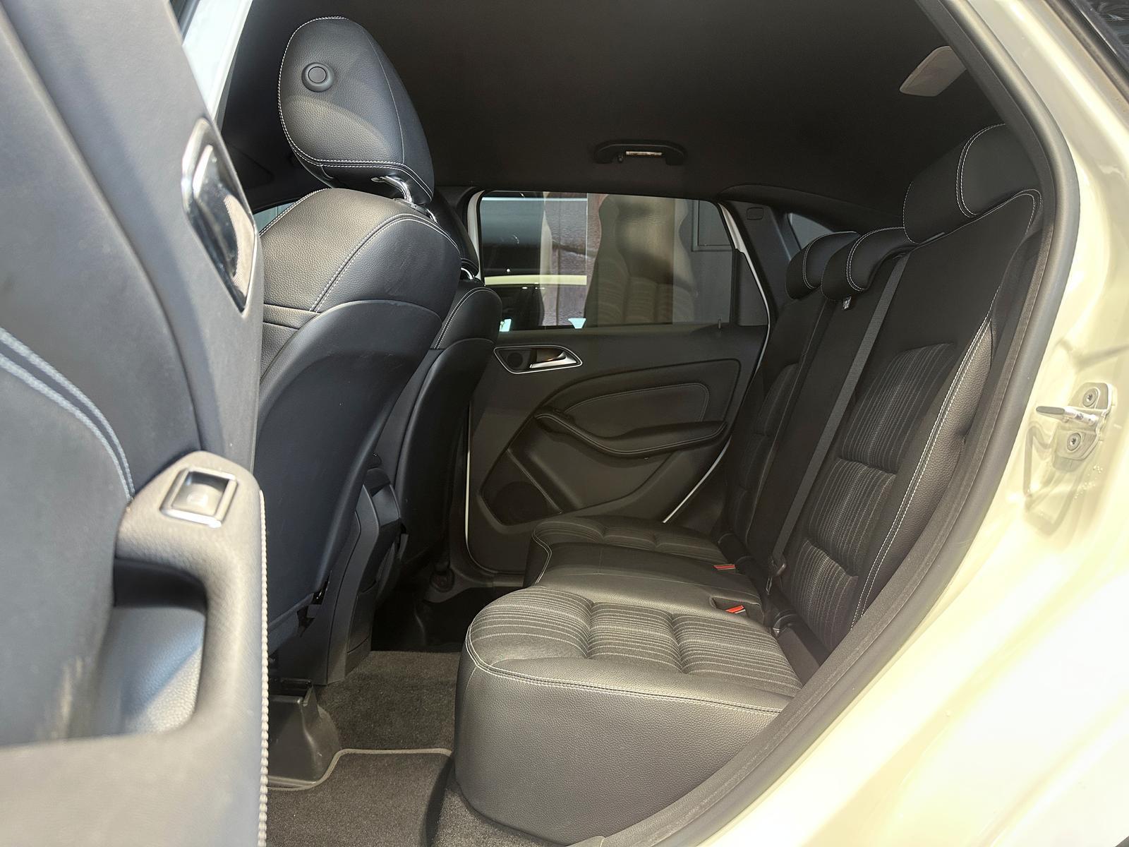Mercedes-Benz B 180 AMG SPORTPAKET NIGHTPAKET SHZ 18"LM 1.HAND