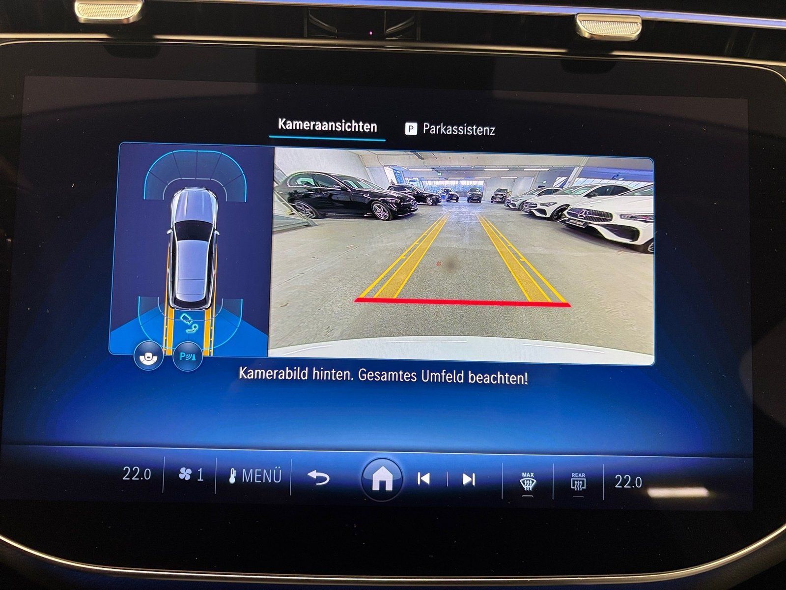 Fahrzeugabbildung Mercedes-Benz E 220 T d Avantgarde*AHK*Distronic*Totwinke*LED*