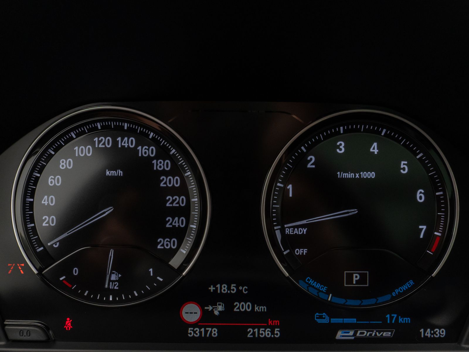 Fahrzeugabbildung BMW X1 xD25e xLine Panorama Kamera HUD DAB H/K AHK
