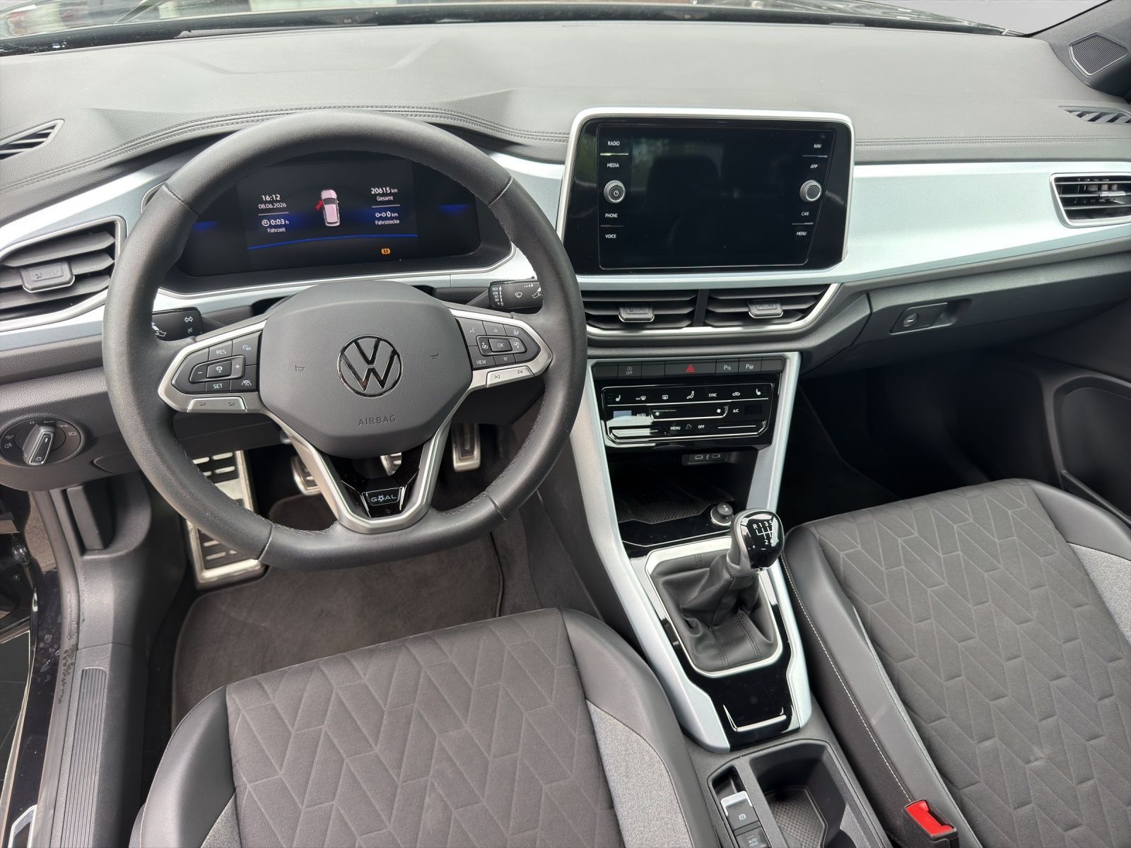 Volkswagen T-Roc - Bild 6