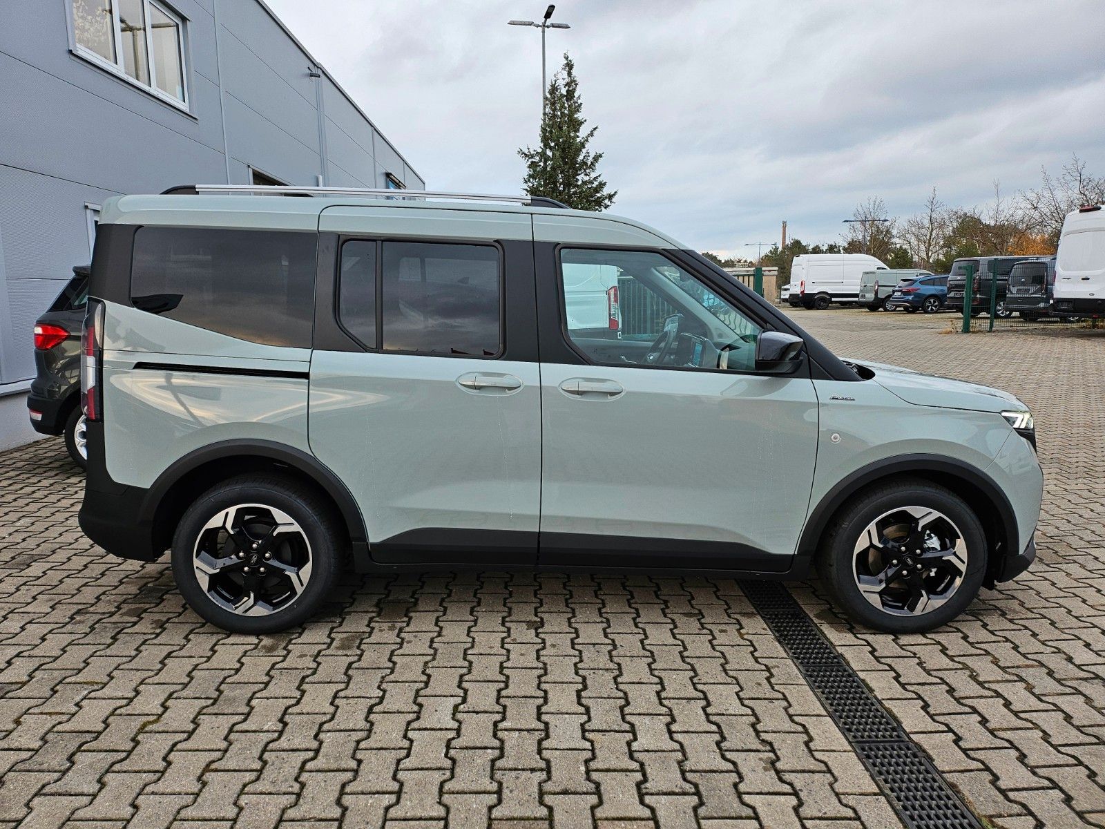Fahrzeugabbildung Ford Tourneo Courier Active