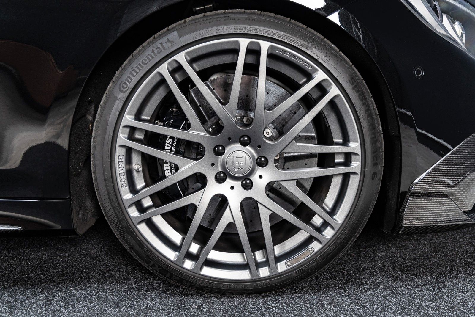 Fahrzeugabbildung Mercedes-Benz BRABUS 850 Coupé C217 + 850 PS + 15.255 km