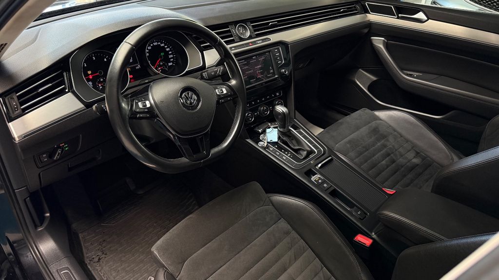 Image of Volkswagen Passat Variant