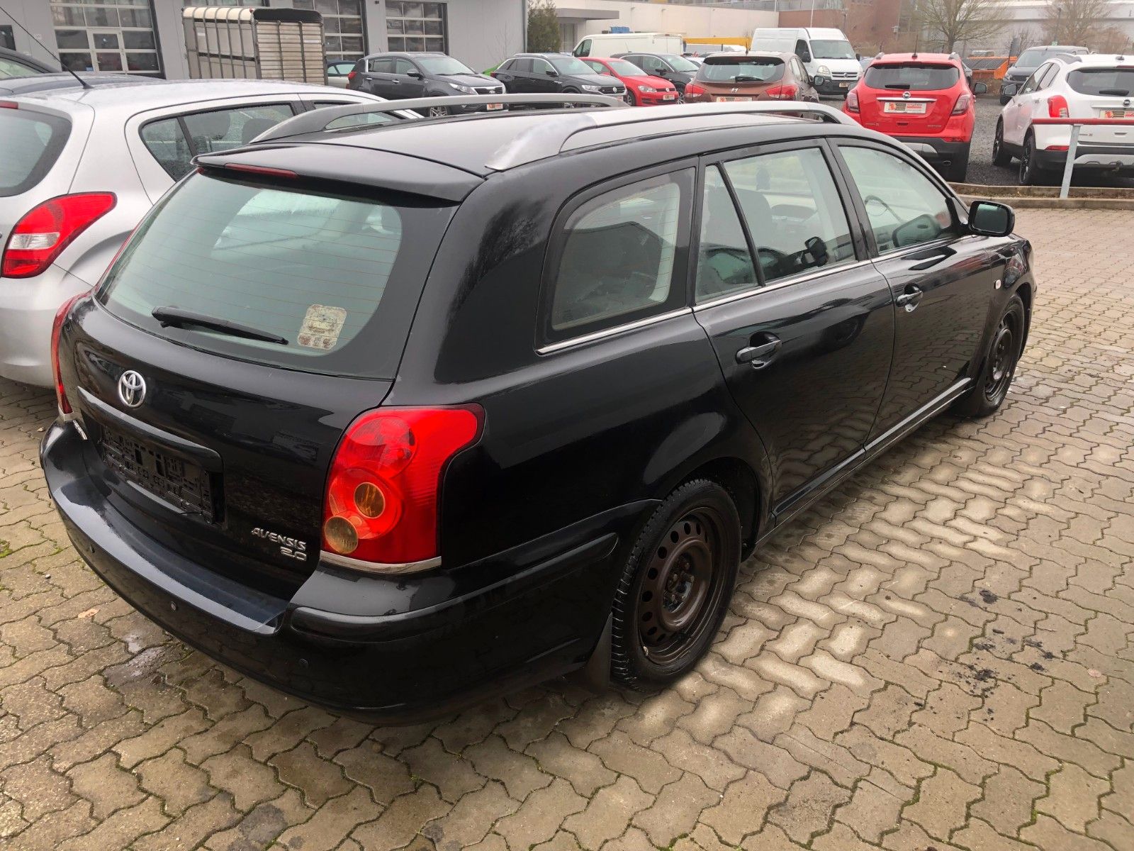 Fahrzeugabbildung Toyota Avensis 2.0-l-VVT-i Sol