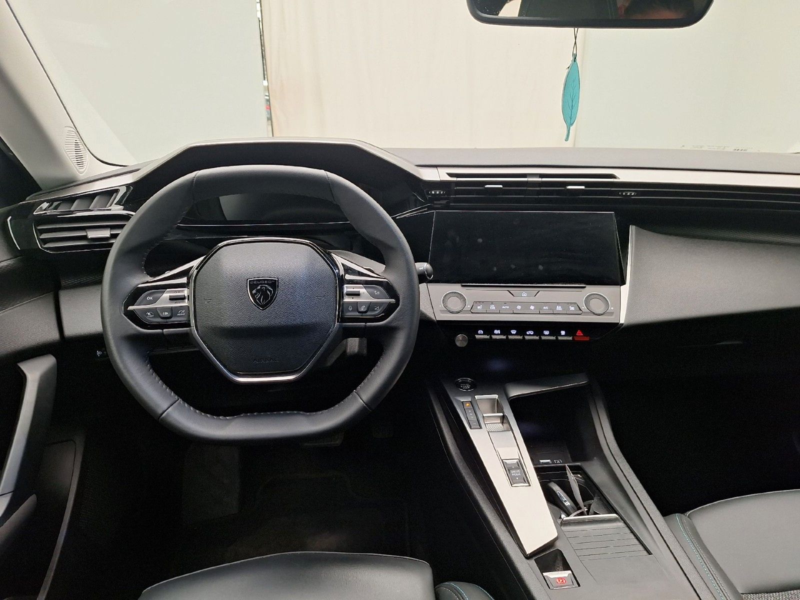 Fahrzeugabbildung Peugeot 308 SW Active Pack LED/NAVI/SHZ/PDC/AHK/ALU