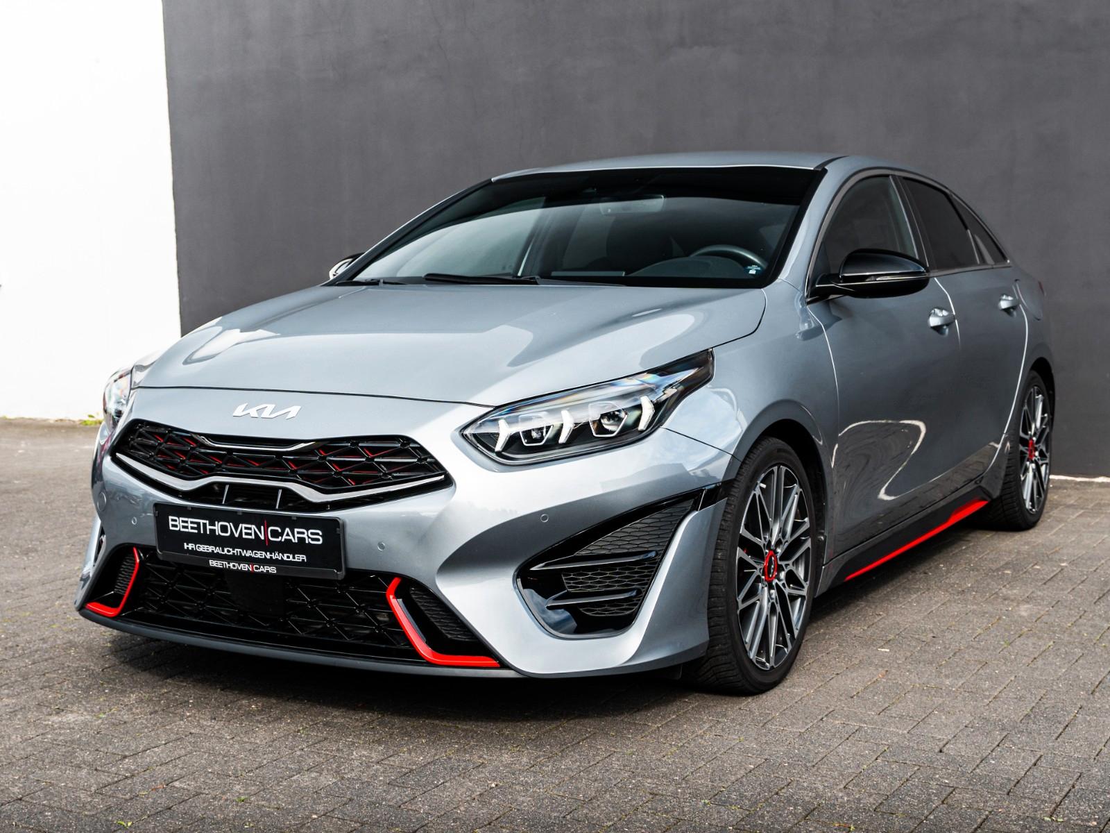 Kia pro cee'd / ProCeed