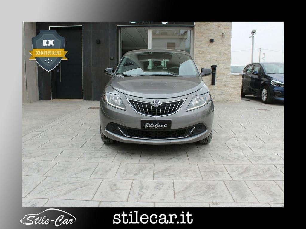Lancia Ypsilon 10 FireFly 5 porte SS Hybrid Ec 2022