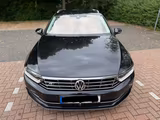 Volkswagen Passat Variant 2.0 TDI R-Line - VW Passat Variant in Wuppertal