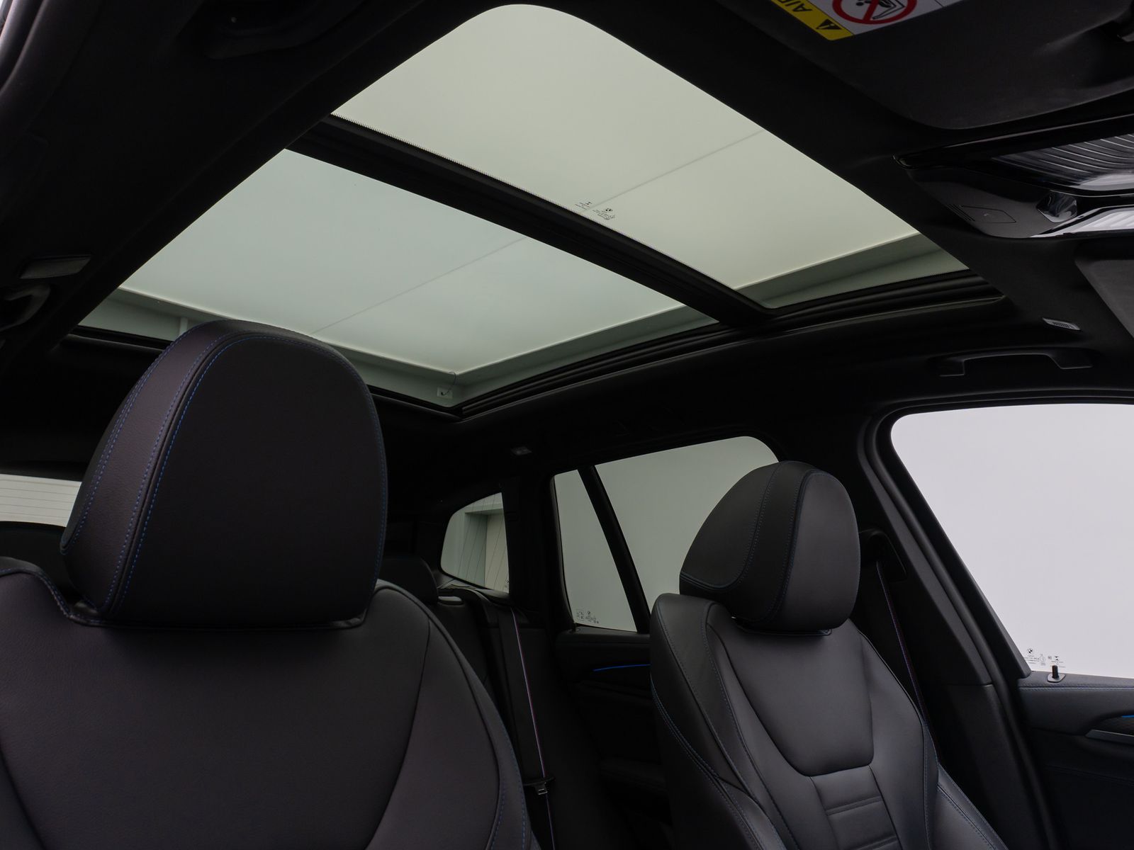 Fahrzeugabbildung BMW iX3 Impressive M Sport Panoram Laser 360°HUD H/K