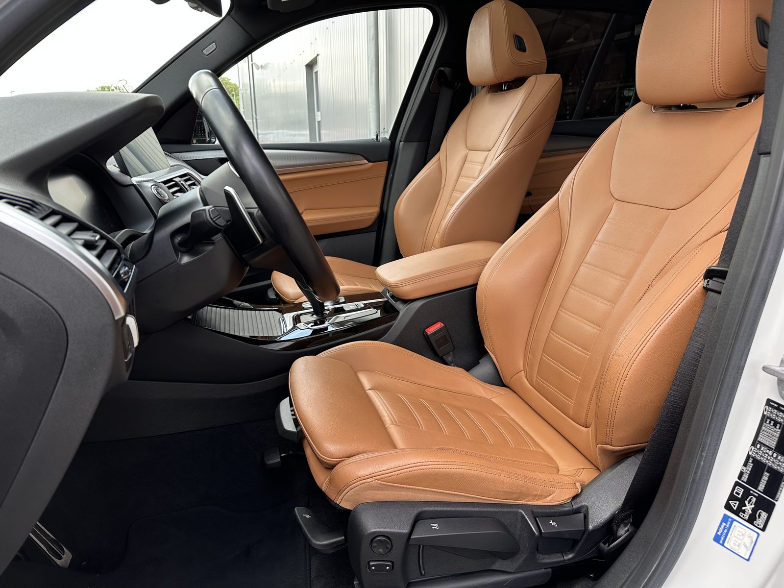 Fahrzeugabbildung BMW X3 xDrive30d M-Sport NAV+LED+PANORAMA+HUD+KAMERA