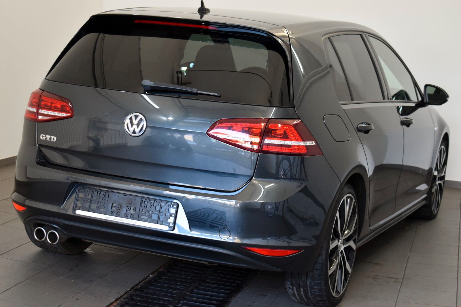 Fahrzeugabbildung Volkswagen Golf VII Lim GTD Navi,BiXenon,SH,WASSERVERBRAUCH