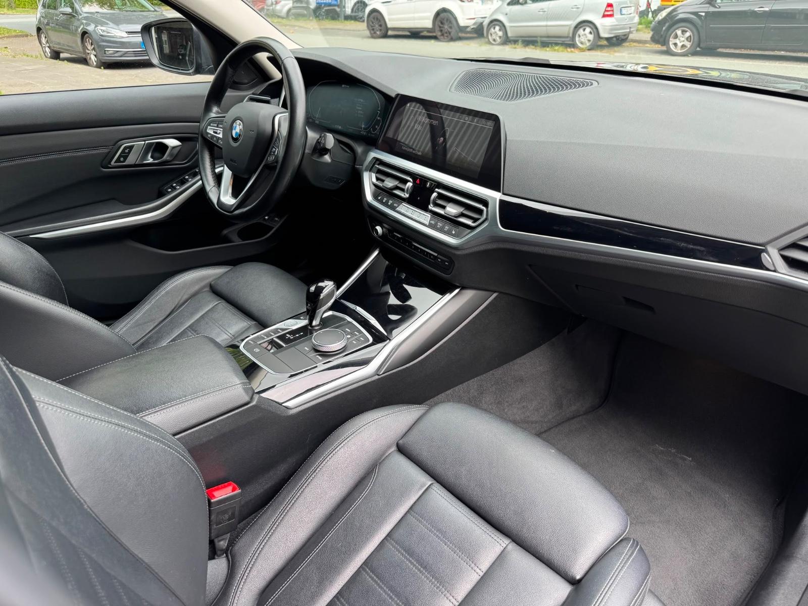 BMW 320e Touring  Advantage