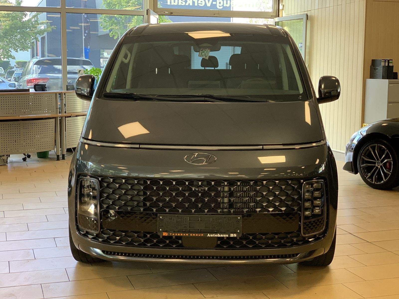 Hyundai Staria Signature*4WD*NSCC*SHZ+BLÜ*RELAX*360*BOSE imagem 2