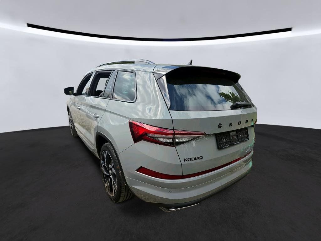 Fahrzeugabbildung SKODA Kodiaq 2.0 TSI RS 4x4/PANO/360°CAM/ACC/AHK/7Si./