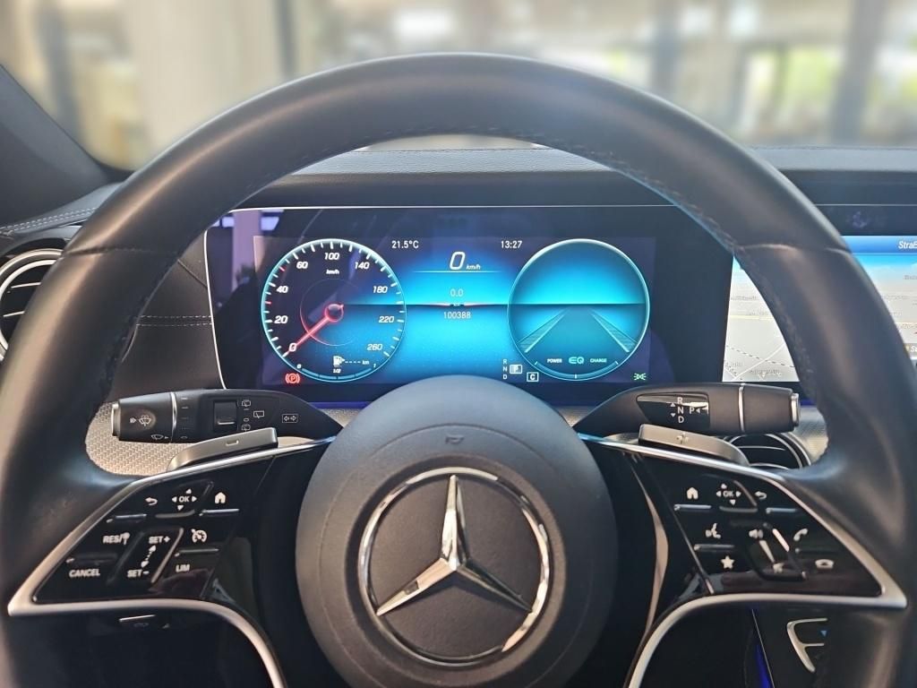 Fahrzeugabbildung Mercedes-Benz E 220 d T Avantg. Pano Standhzg. 360° Burmester