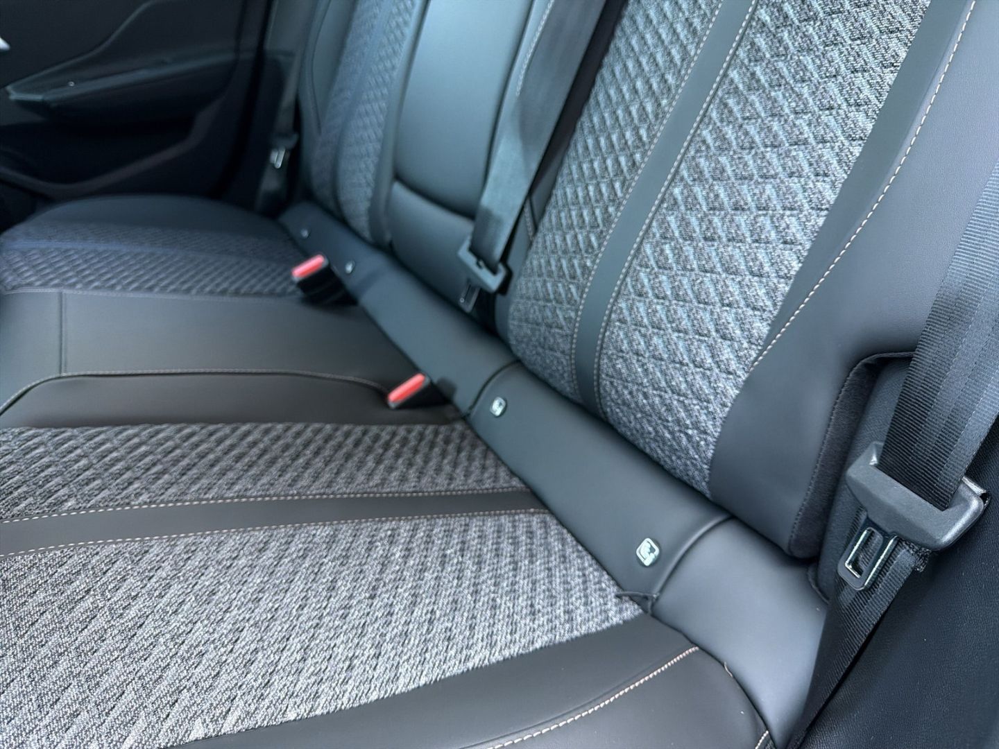 Peugeot 308 - Bild 19