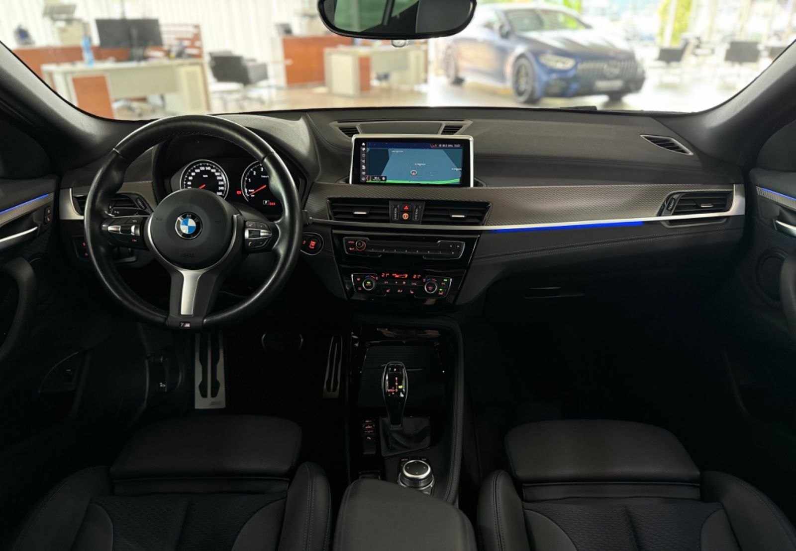 Fahrzeugabbildung BMW X2 sD20i MSport Kamera DAB AHK Alarm HiFi 19Zoll