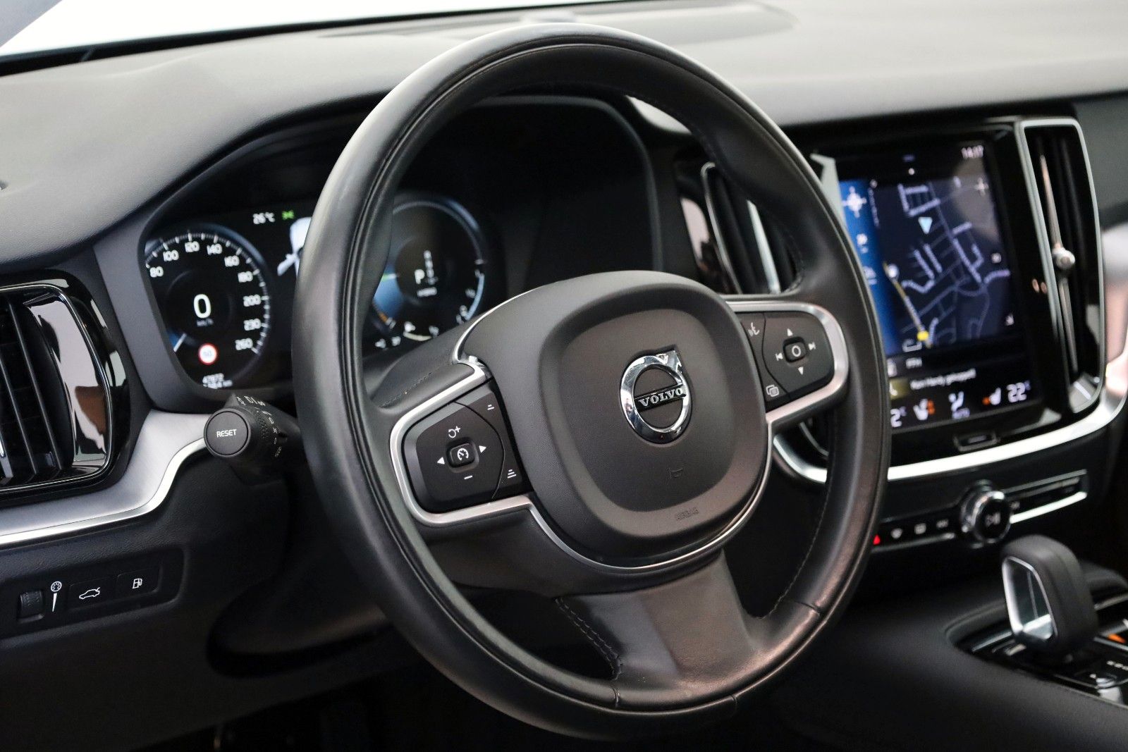 Fahrzeugabbildung Volvo V60 Inscription T6 AWD, Leder,Navi,LED,SH,Kamera