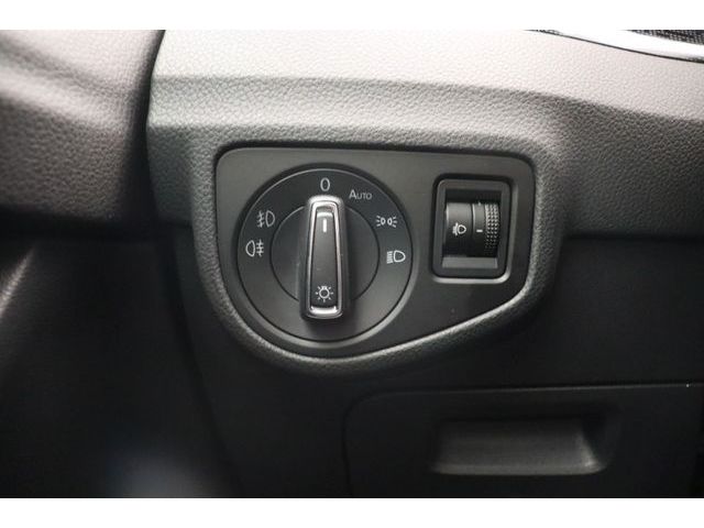 Fahrzeugabbildung Volkswagen Golf Sportsvan VII 1.4 Sound BMT Start-Stopp