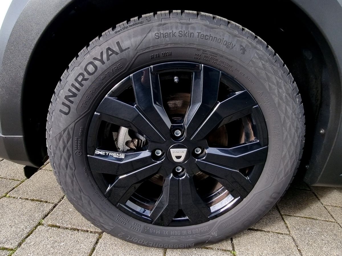 Fahrzeugabbildung Dacia Jogger Extreme+ TCe 110 7-Sitzer