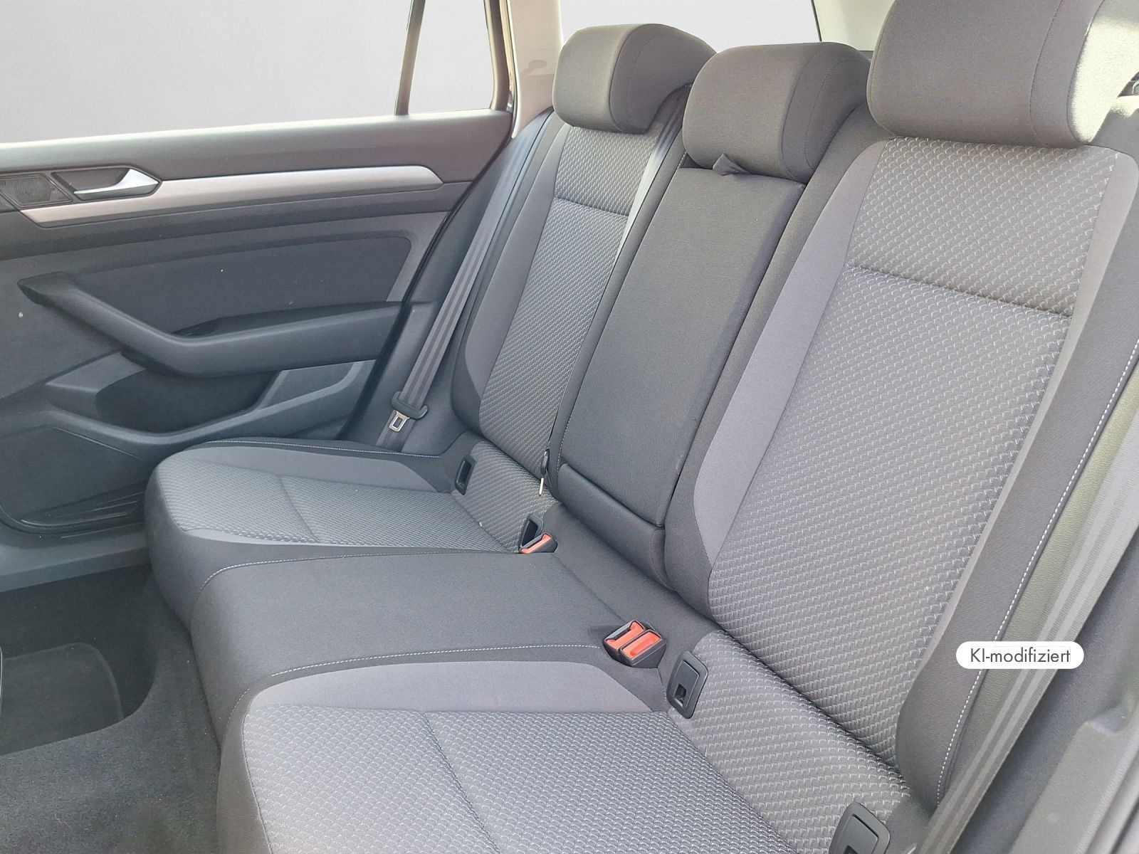 Volkswagen Passat Variant - Bild 15