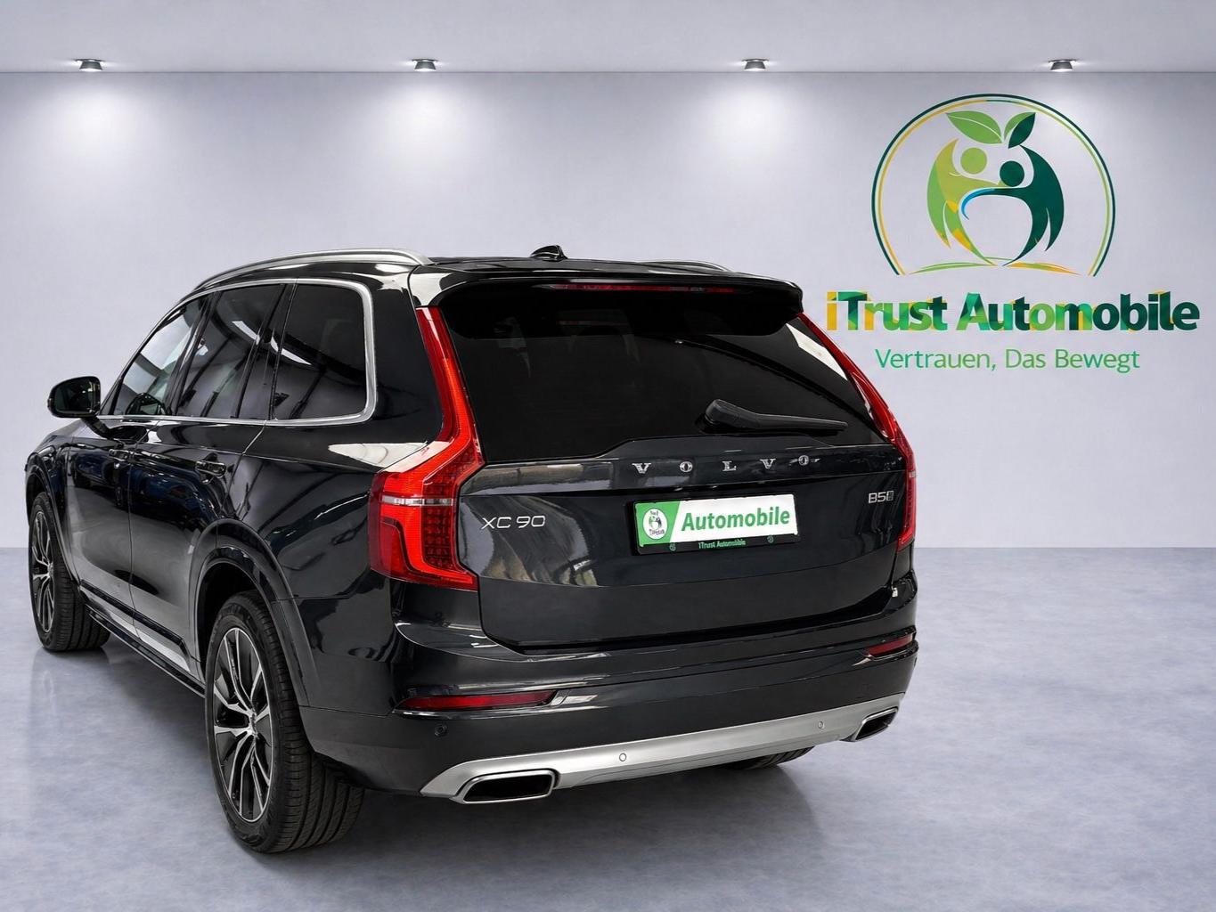 Volvo XC90 Momentum Pro AWD CAM 7-STZ PANO ACC HARMAN/