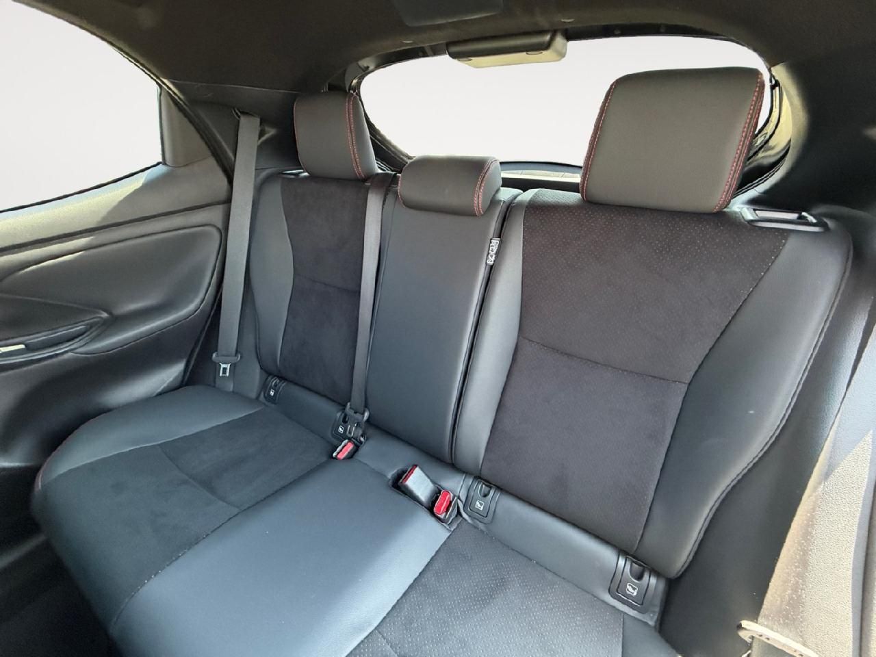 Fahrzeugabbildung Toyota Yaris Hybrid GR Sport
