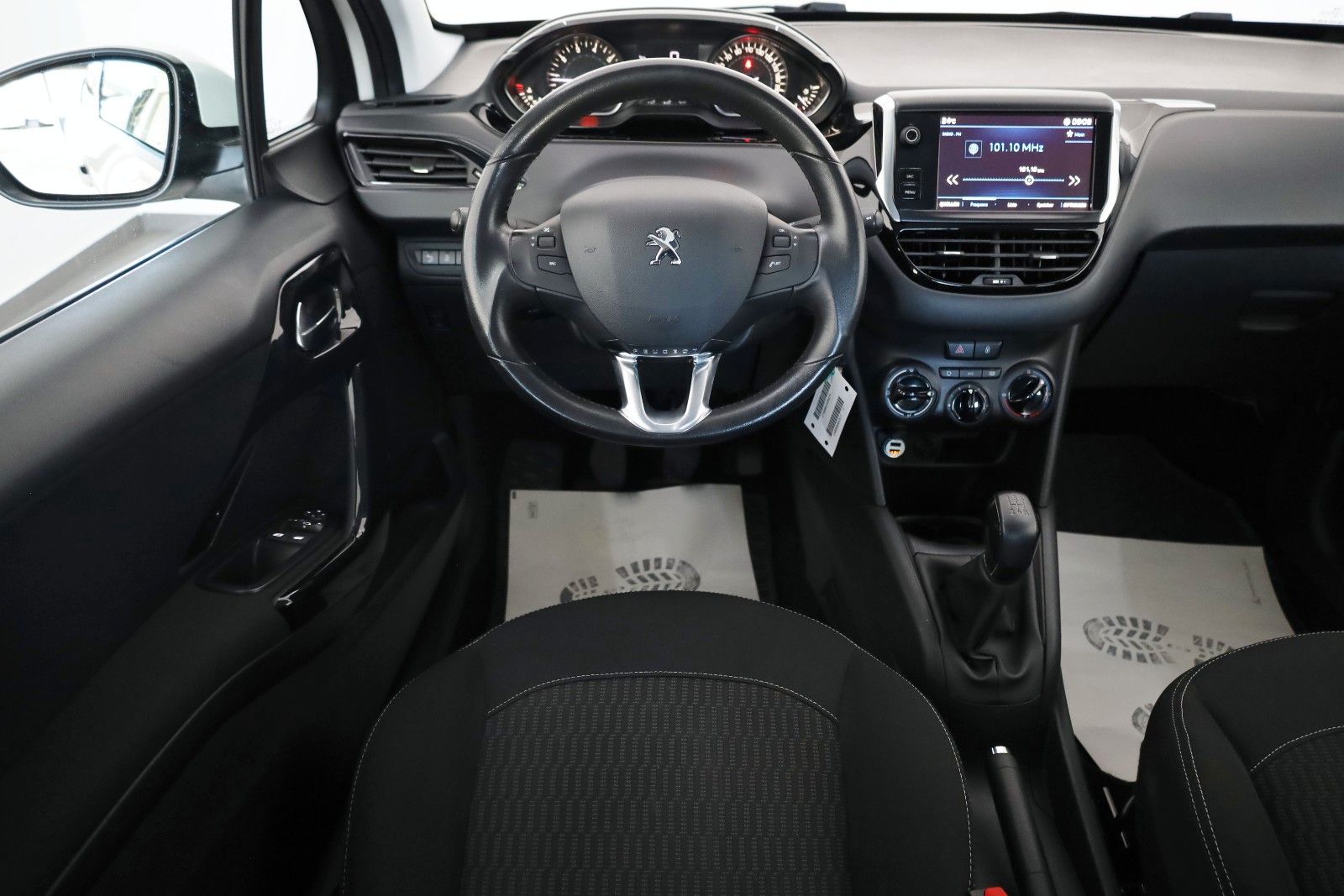 Fahrzeugabbildung Peugeot 208 Active Klima,SH,PDC,SR+WR