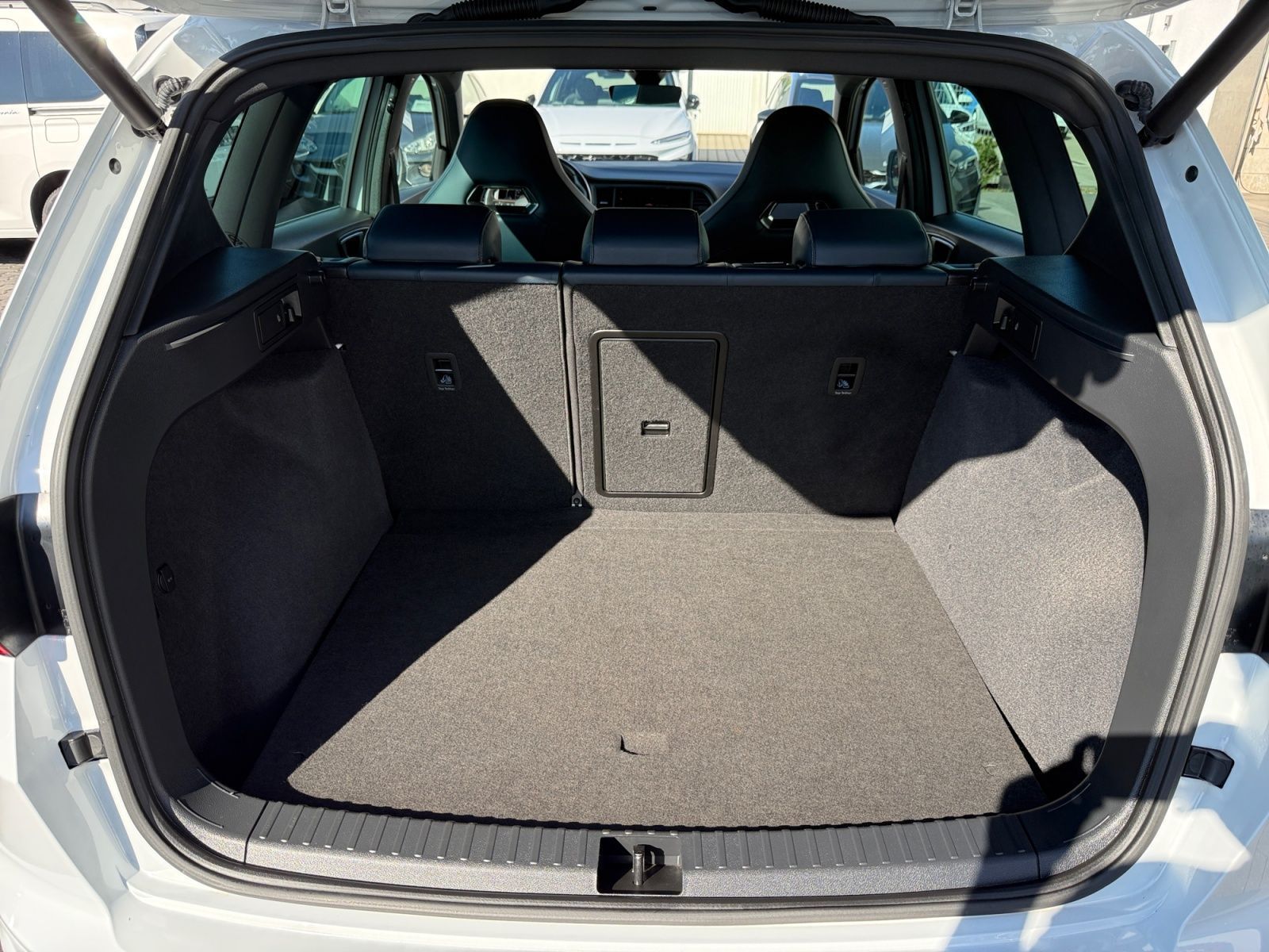 Fahrzeugabbildung CUPRA Ateca 2.0 TSI 4Drive OPF *PANO*ACC*360º