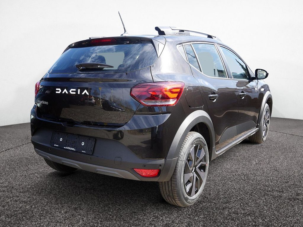 Fahrzeugabbildung Dacia Sandero Stepway Expression TCe 90
