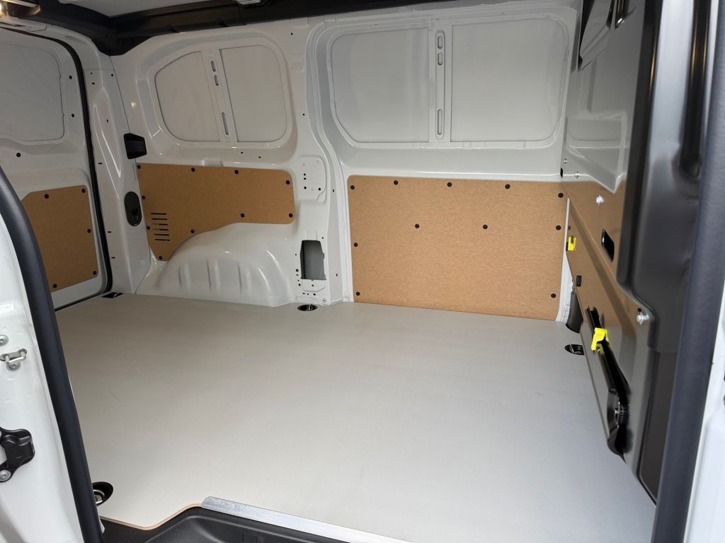 Fahrzeugabbildung Citroën Jumpy 2.0 BlueHDi 145 Standard
