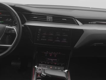 Audi Q8 e-tron - 10