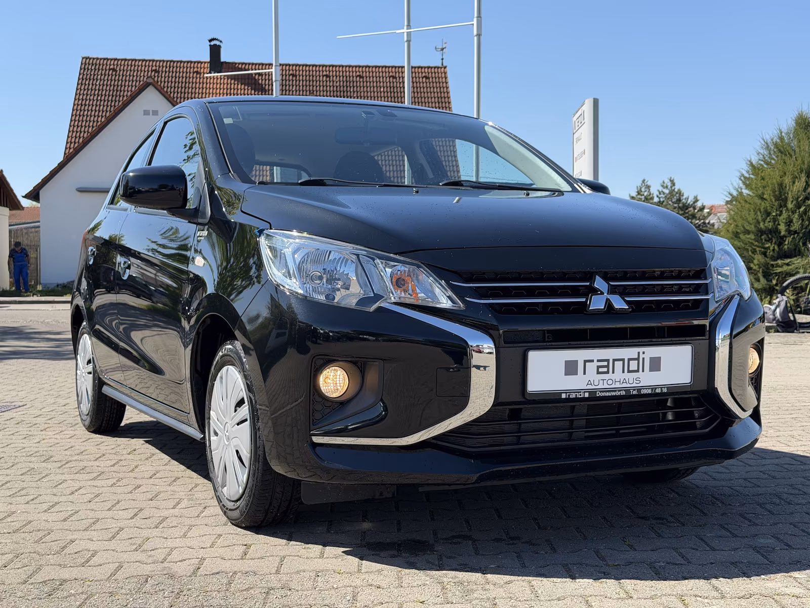 Mitsubishi Space Star Select / Klimaanlage / Navi