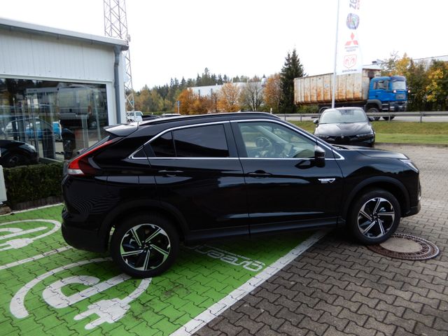 Fahrzeugabbildung Mitsubishi Eclipse Cross PHEV 4WD BASIS Automatik RFK