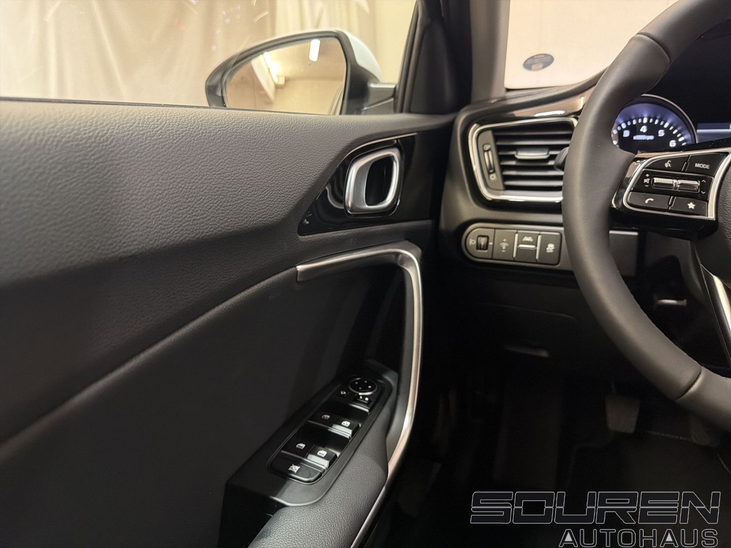 Fahrzeugabbildung Kia Ceed_sw 1.5 T-GDI Ultimate Edition NAVI+KEYLESS+