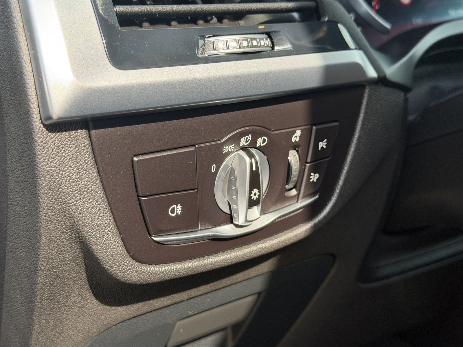Fahrzeugabbildung BMW X3 M Competition*H&K*Pano*Ambiente*Carbon