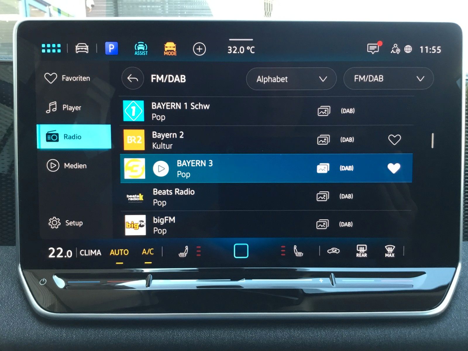 Fahrzeugabbildung Volkswagen Tiguan 1.5 eTSI DSG+AHK+LED+Kamera+Sitzheizung