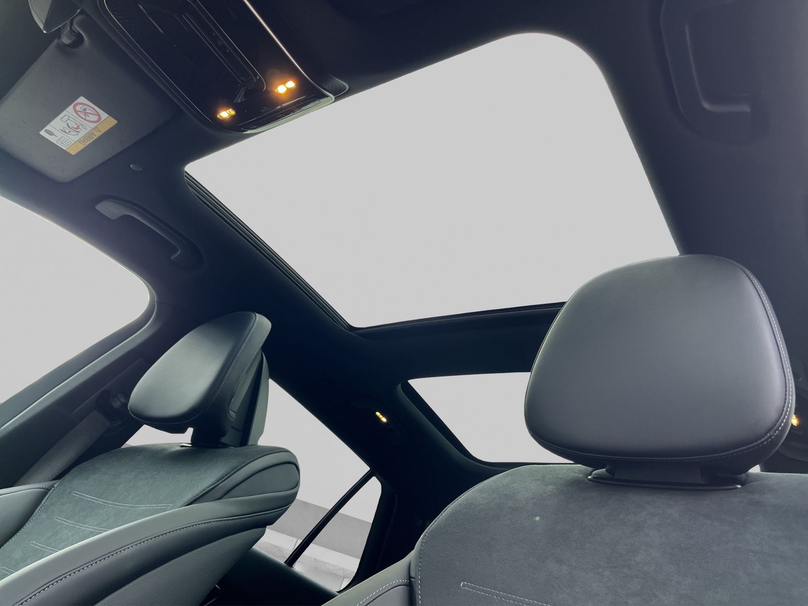 Fahrzeugabbildung Mercedes-Benz C 200T*Pano*AHK*AMG-Line*9G*LED**