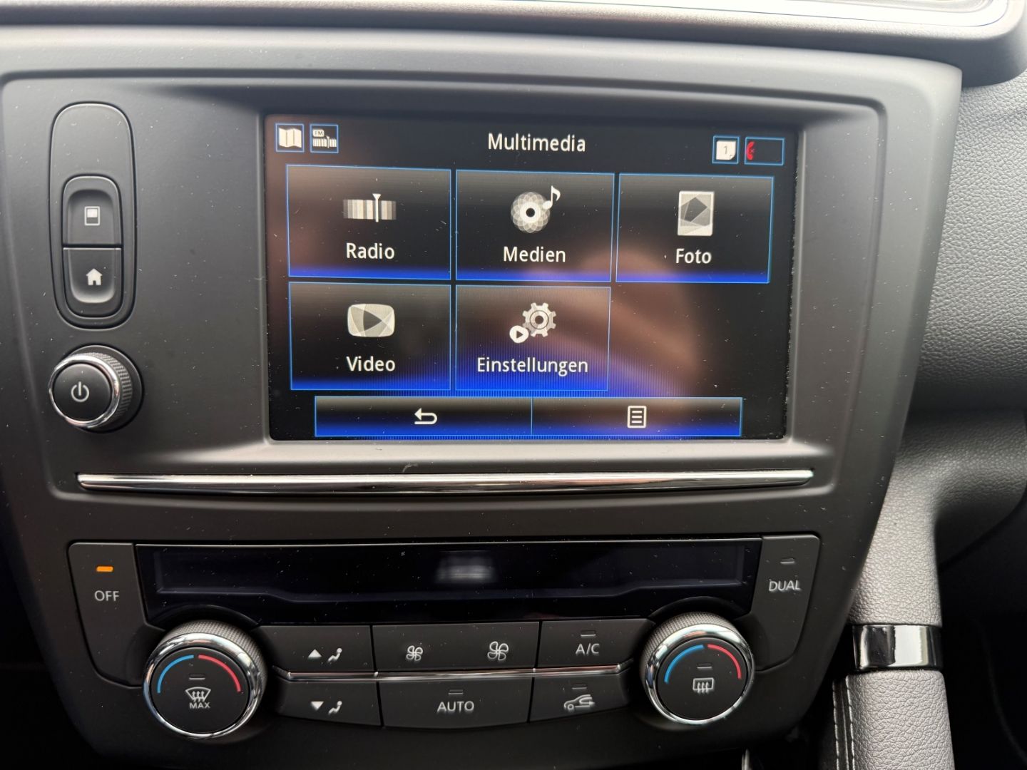 Fahrzeugabbildung Renault Kadjar Experience AHK CarPlay Temp klima Keyless
