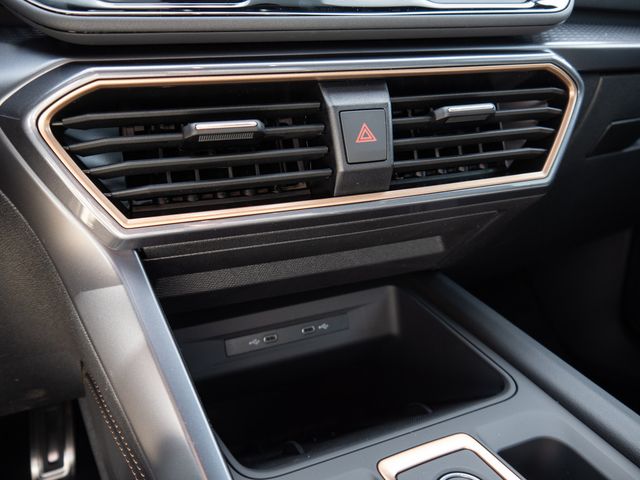 Leon 1.5 TSI MEMORY PDC KAMERA NAVI ACC LED