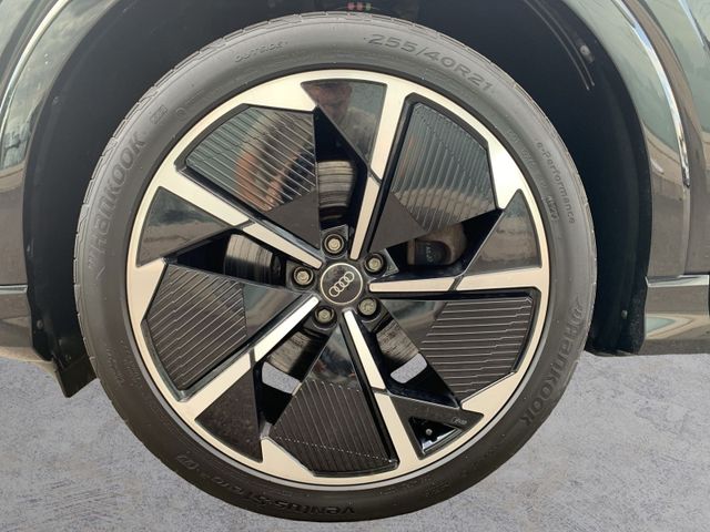 Q4 Sportback e-tron 55 QUATTRO MATRIX+PANO+SONOS