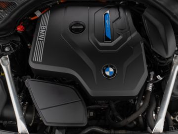 Fahrzeugabbildung BMW 530e xD Luxury Line Kamera Laser HUD H/K Komfort