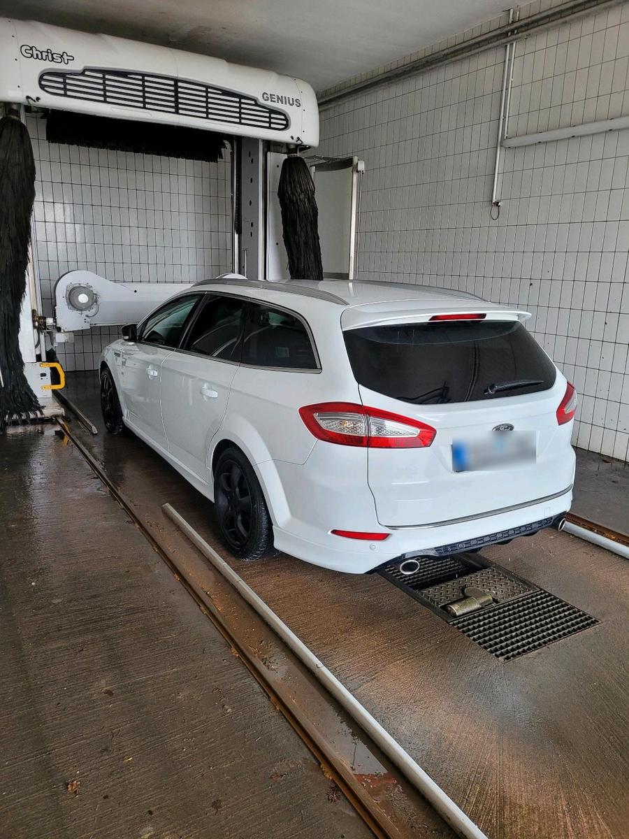 Ford Mondeo 2013 — photo 11