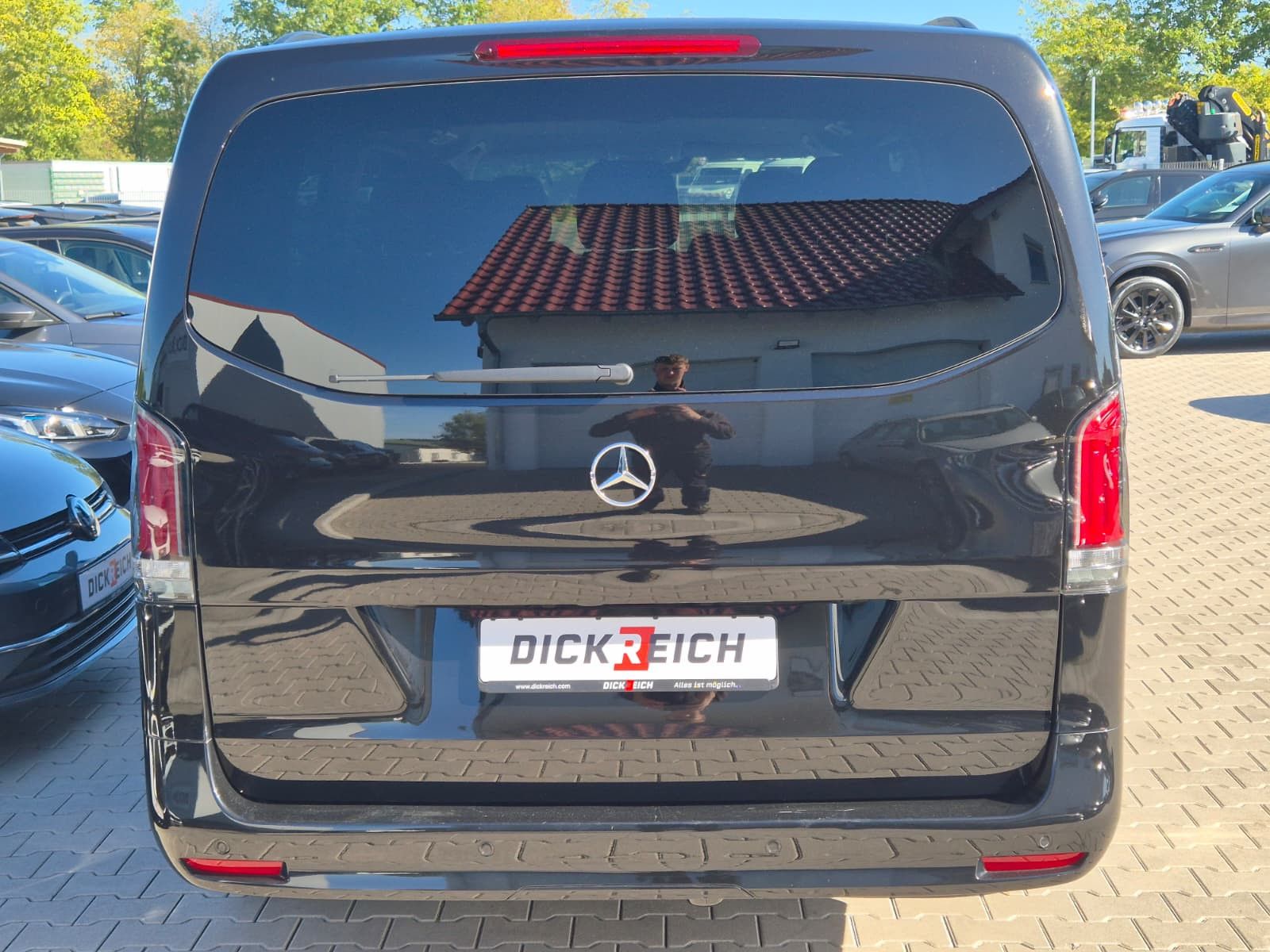 Fahrzeugabbildung Mercedes-Benz Vito 119 Tourer lang SELECT extralang LEDER*AHK