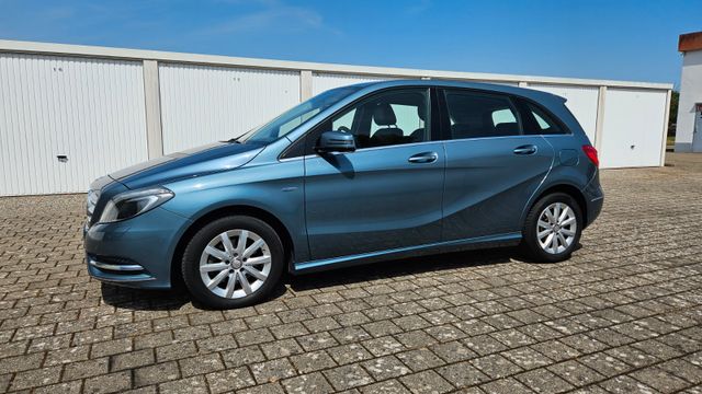 Mercedes-Benz B 200 BlueEFFICIENCY Edition 1, Automatik