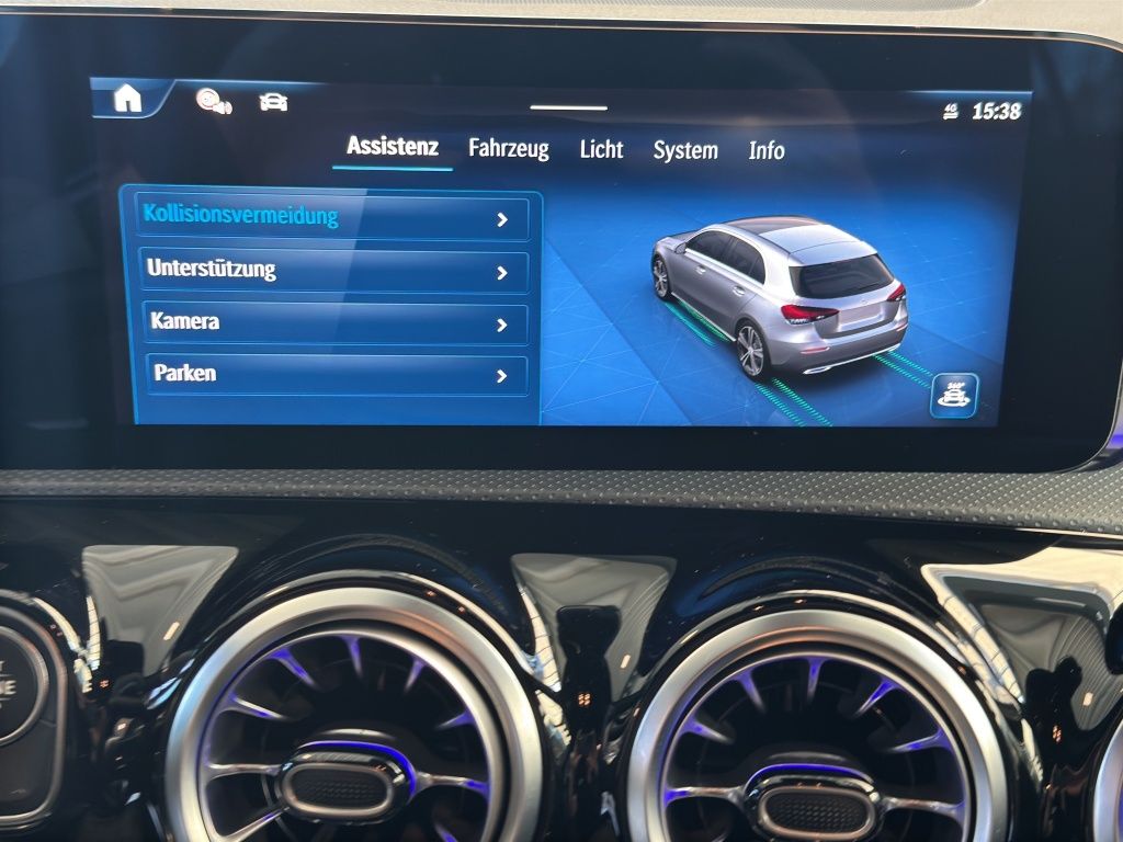 Fahrzeugabbildung Mercedes-Benz A 200 AMG Line*Night Paket*Kamera*KEYLESS-GO